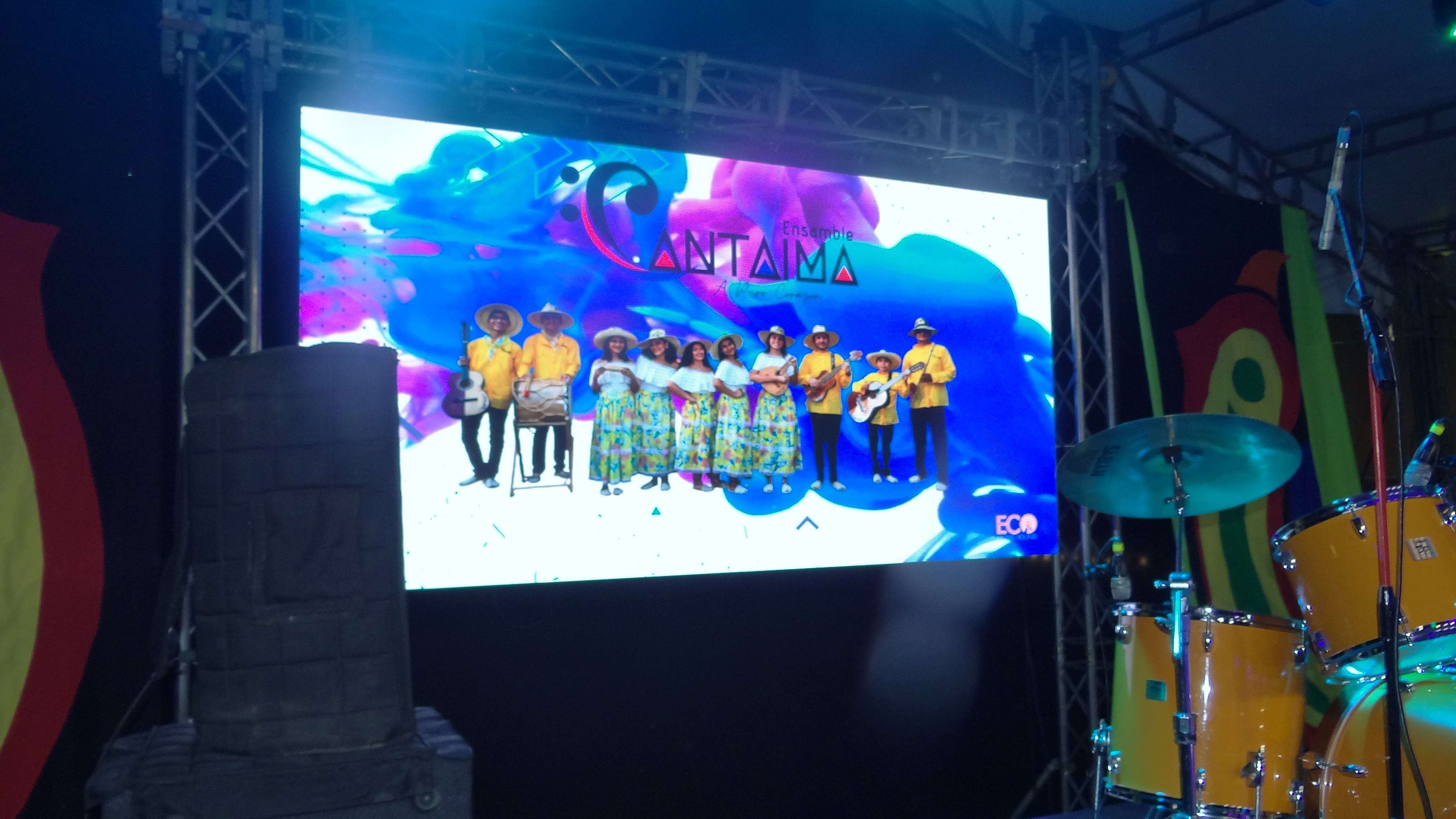 Ensamble Cantaima en tarima foto 8